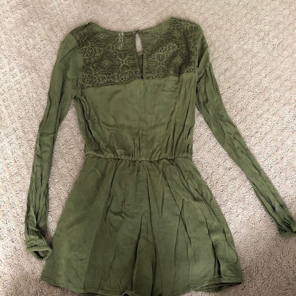 Romper - Picture 2 of 3